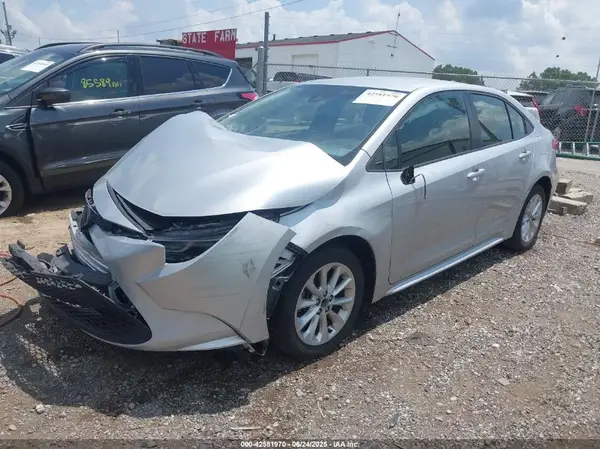 JTDVPRAE4LJ103825 2020 TOYOTA COROLLA - Image 2