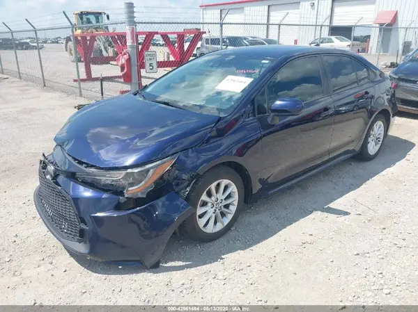 JTDVPRAE4LJ109933 2020 TOYOTA COROLLA - Image 2