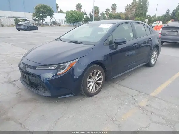 JTDVPRAE8LJ097544 2020 TOYOTA COROLLA - Image 2
