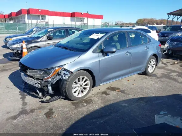 JTDVPRAE9LJ093633 2020 TOYOTA COROLLA - Image 2