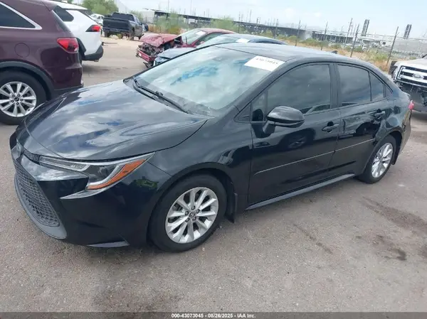 JTDVPRAE9LJ105134 2020 TOYOTA COROLLA - Image 2