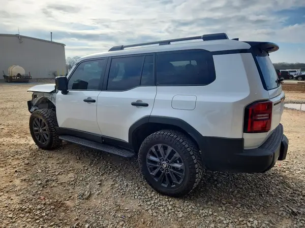 JTEABFAJ0S5019061 2025 TOYOTA LAND CRUISER - Image 2