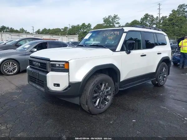 JTEABFAJ1S5009767 2025 TOYOTA LAND CRUISER - Image 2
