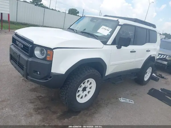 JTEABFAJ2SK024120 2025 TOYOTA LAND CRUISER - Image 2
