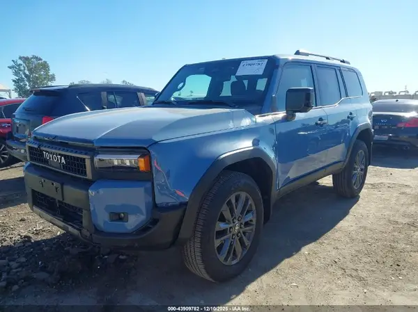 JTEABFAJ2SK038986 2025 TOYOTA LAND CRUISER - Image 2