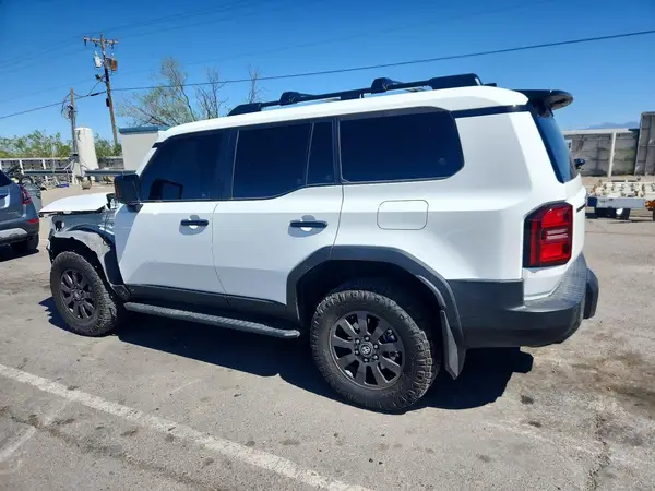 JTEABFAJ2SK046439 2025 TOYOTA LAND CRUISER - Image 2