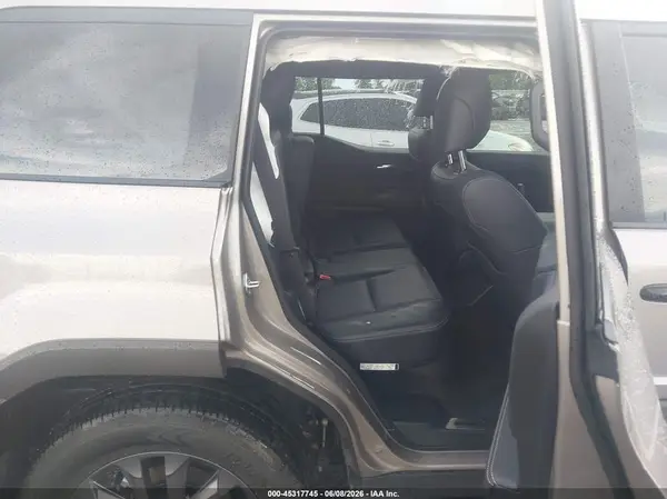 JTEABFAJ3TK050825 2026 TOYOTA LAND CRUISER - Image 8