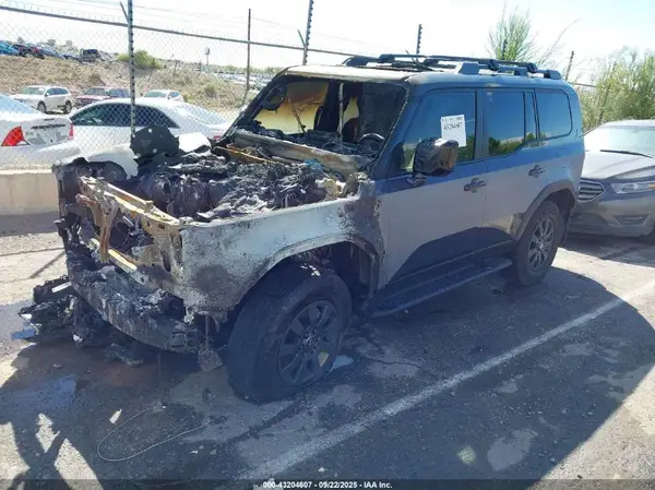 JTEABFAJ4SK037516 2025 TOYOTA LAND CRUISER - Image 2