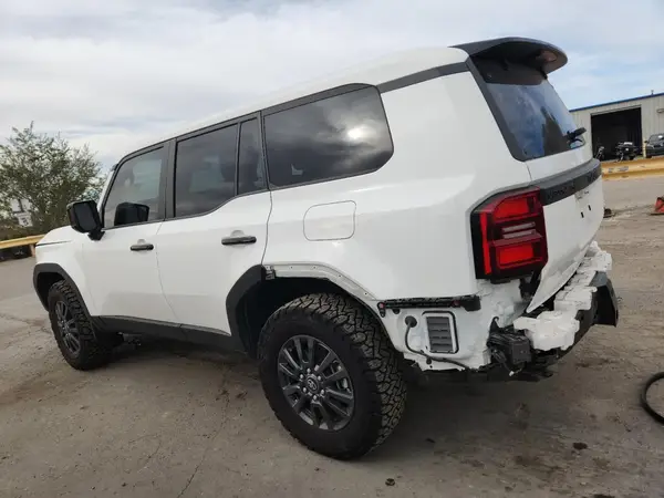JTEABFAJ5RK008469 2024 TOYOTA LAND CRUISER - Image 2