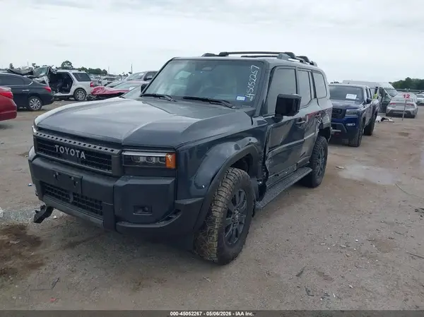 JTEABFAJ8SK049085 2025 TOYOTA LAND CRUISER - Image 2
