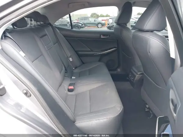 JTHA81F23L5040784 2020 LEXUS IS - Image 8