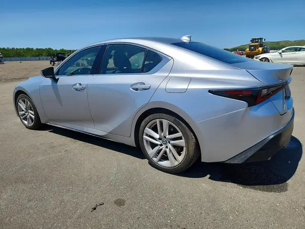 JTHA81F29M5045358 2021 LEXUS IS - Image 2