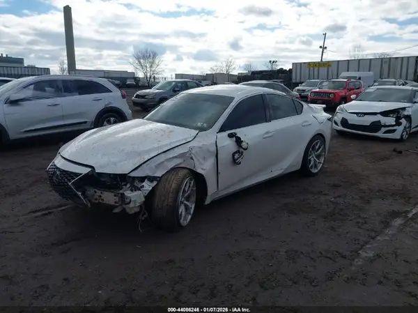 JTHA81F29M5047482 2021 LEXUS IS - Image 2