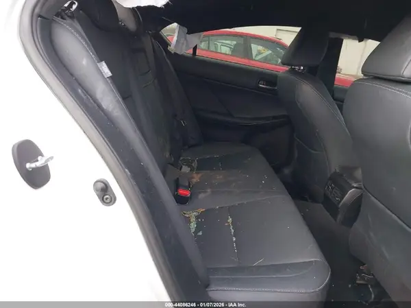 JTHA81F29M5047482 2021 LEXUS IS - Image 8