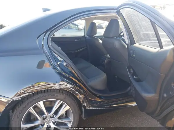 JTHAA1D20L5108546 2020 LEXUS IS - Image 8