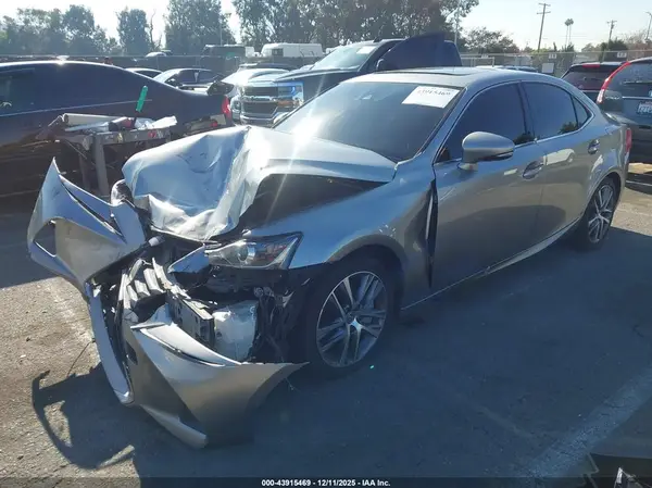 JTHAA1D20L5108921 2020 LEXUS IS - Image 2