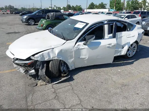 JTHAA1D21M5111828 2021 LEXUS IS - Image 2