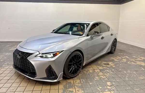 JTHAA1D21M5113935 2021 LEXUS IS - Image 2