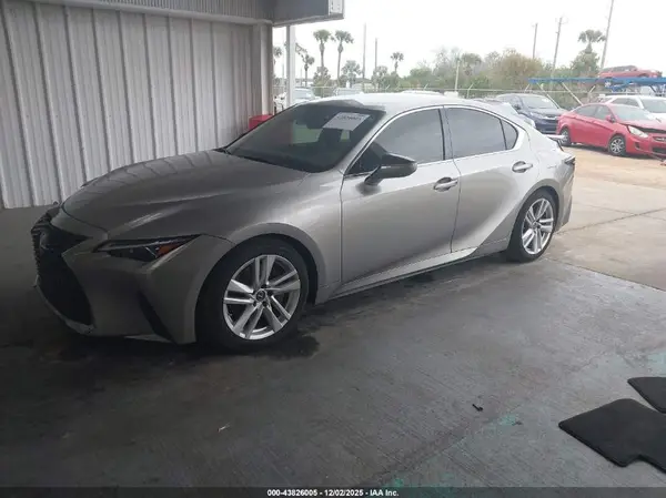 JTHAA1D22M5110025 2021 LEXUS IS - Image 2