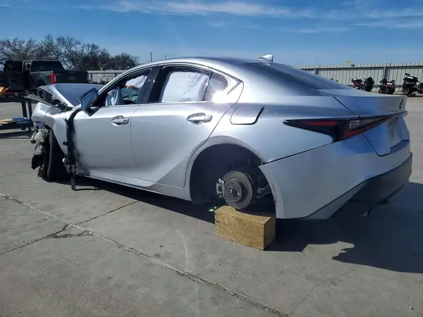 JTHAA1D24M5110527 2021 LEXUS IS - Image 2
