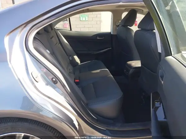 JTHAA1D25L5102547 2020 LEXUS IS - Image 8