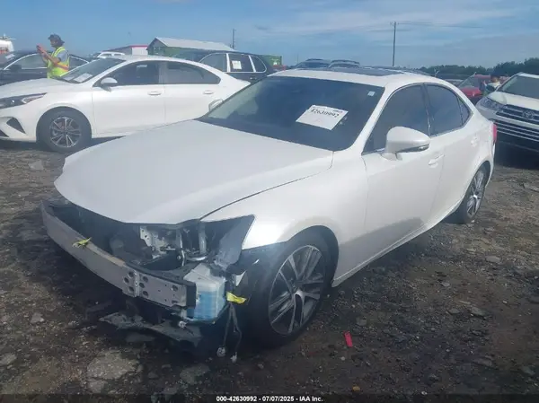 JTHAA1D25L5106646 2020 LEXUS IS - Image 2