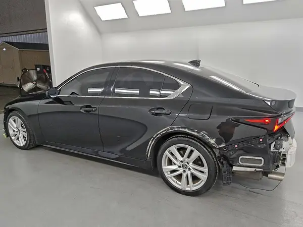 JTHAA1D25N5122008 2022 LEXUS IS - Image 2