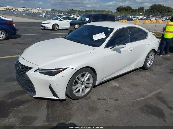 JTHAA1D26M5112893 2021 LEXUS IS - Image 2