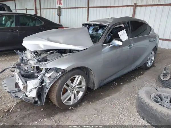 JTHAA1D28M5113933 2021 LEXUS IS - Image 2