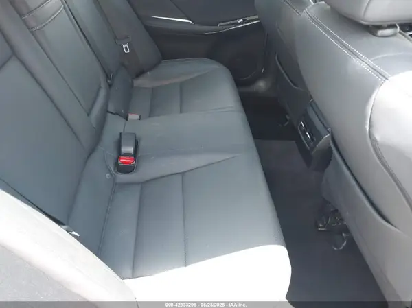 JTHAA1D2XM5109835 2021 LEXUS IS - Image 8