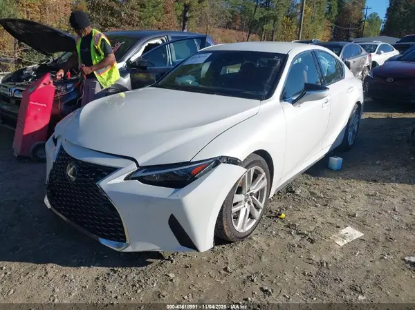 JTHAA1D2XN5119458 2022 LEXUS IS - Image 2