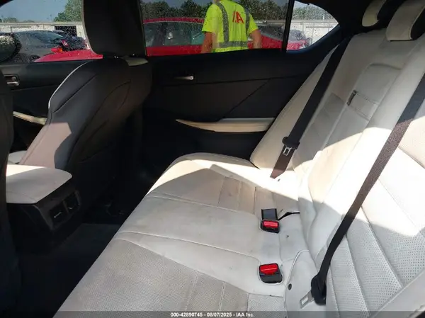 JTHAP1D20S5007181 2025 LEXUS IS - Image 8