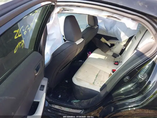 JTHAP1D21P5003275 2023 LEXUS IS - Image 8