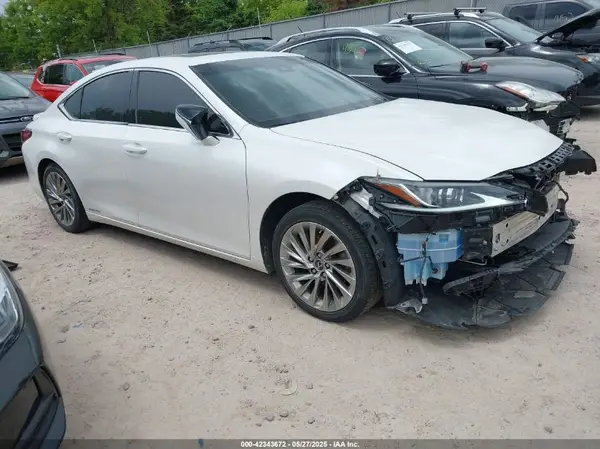 JTHB21B10K2007888 2019 LEXUS ES - Image 1
