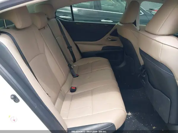 JTHB21B10K2007888 2019 LEXUS ES - Image 8