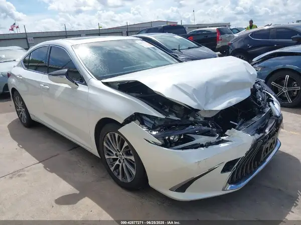 JTHB21B10K2033679 2019 LEXUS ES - Image 1