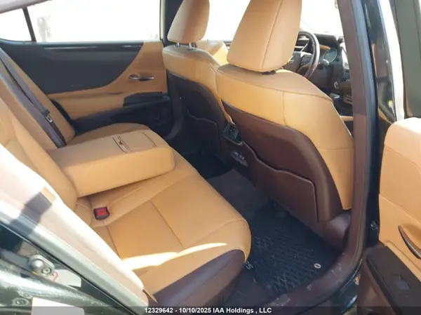 JTHB21B10K2049140 2019 LEXUS ES - Image 8