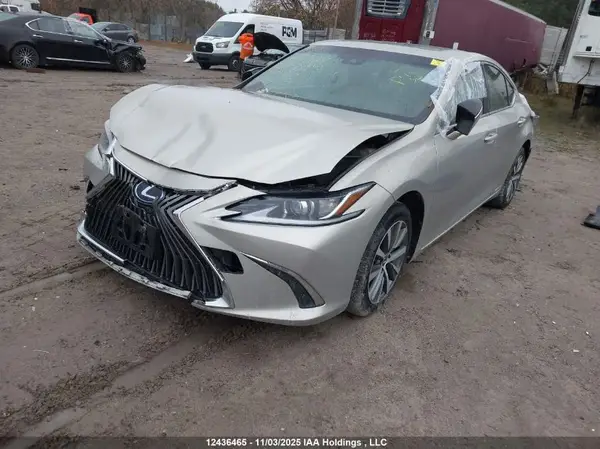 JTHB21B11K2007897 2019 LEXUS ES - Image 2
