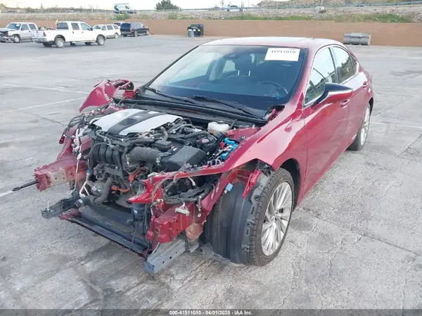 JTHB21B11K2015496 2019 LEXUS ES - Image 2