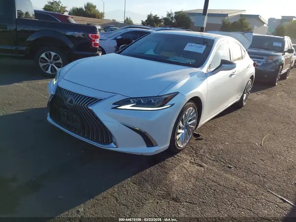 JTHB21B11K2035716 2019 LEXUS ES - Image 2