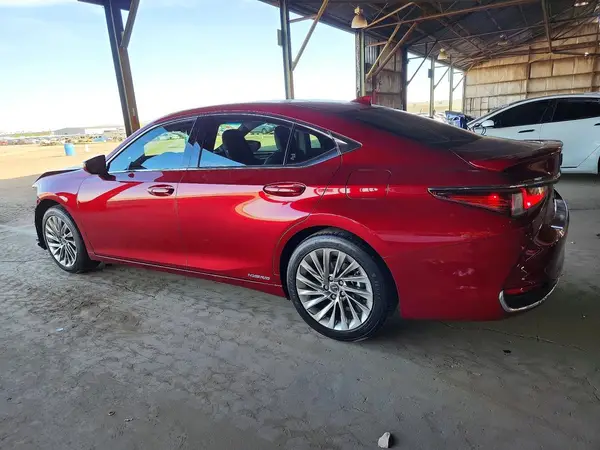JTHB21B12K2032176 2019 LEXUS ES - Image 2
