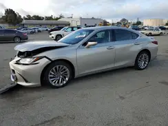 JTHB21B13K2001857 2019 LEXUS ES