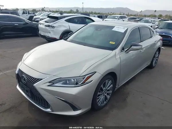 JTHB21B13K2031568 2019 LEXUS ES - Image 2