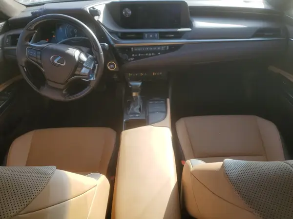 JTHB21B13K2038763 2019 LEXUS ES - Image 8