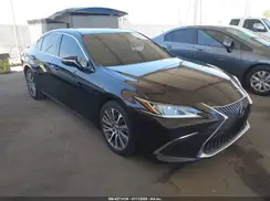 JTHB21B13K2043784 2019 LEXUS ES