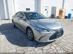 JTHB21B13K2048760 2019 LEXUS ES