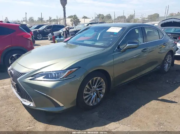 JTHB21B14K2007649 2019 LEXUS ES - Image 2