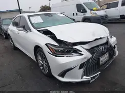 JTHB21B14K2029182 2019 LEXUS ES