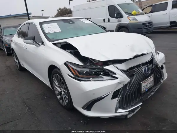 JTHB21B14K2029182 2019 LEXUS ES - Image 1