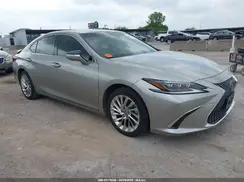 JTHB21B14K2035628 2019 LEXUS ES